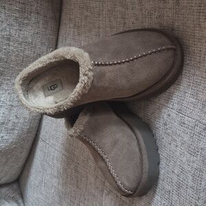 Ugg New Heights Cozy Clog Hickory Size 7 (Fits 7.5)